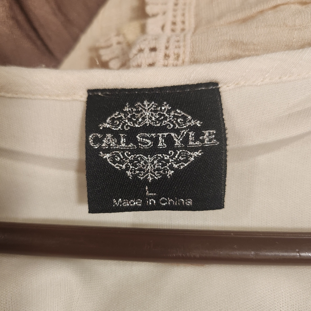 CalStyle Beautiful Tunic - Picture 6 of 6